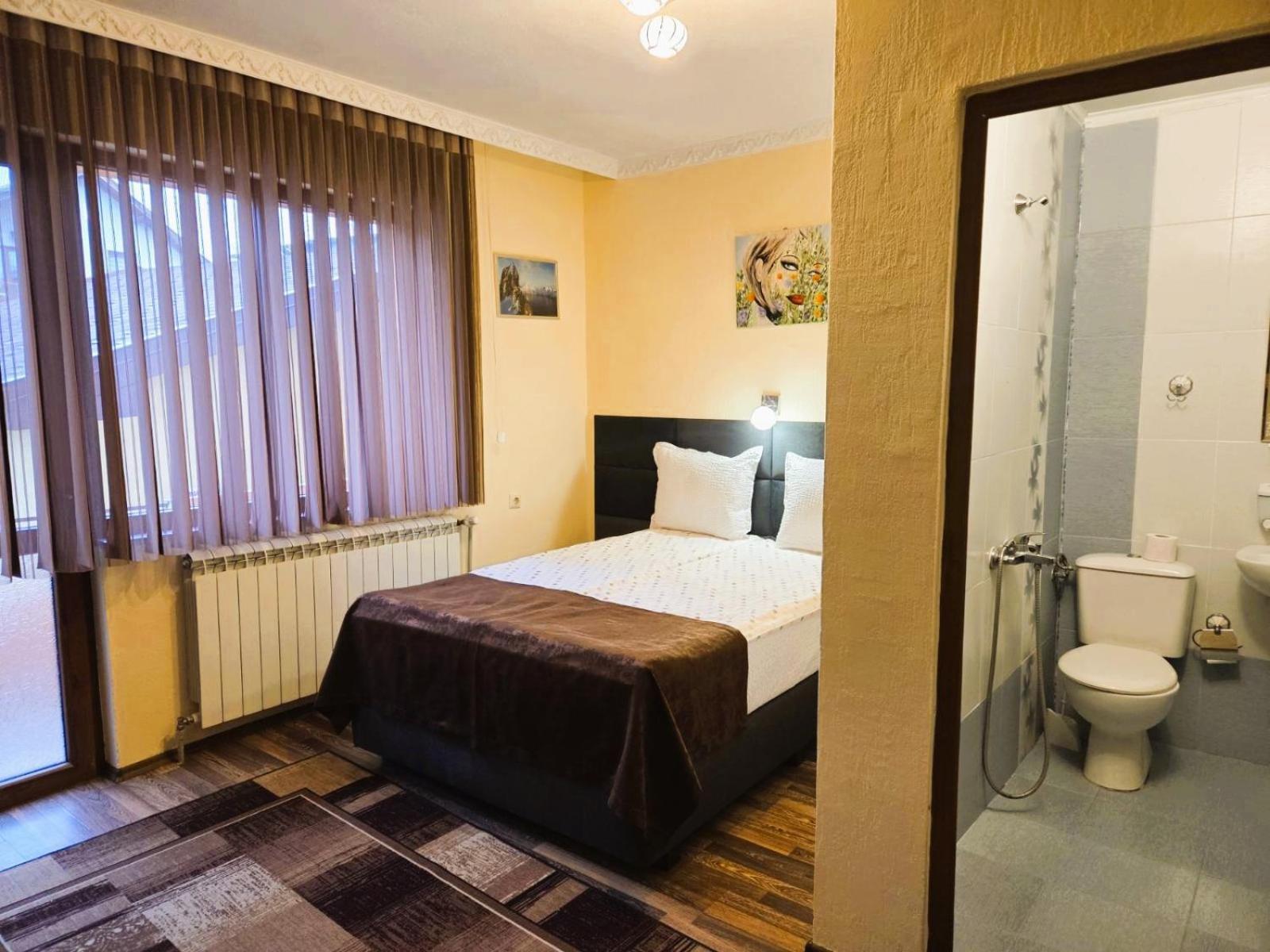 Family Hotel Dalia 벨린그래드 외부 사진